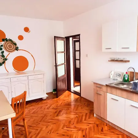 Prenociste Biki Apartment
