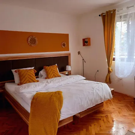 Apartment Prenociste Biki